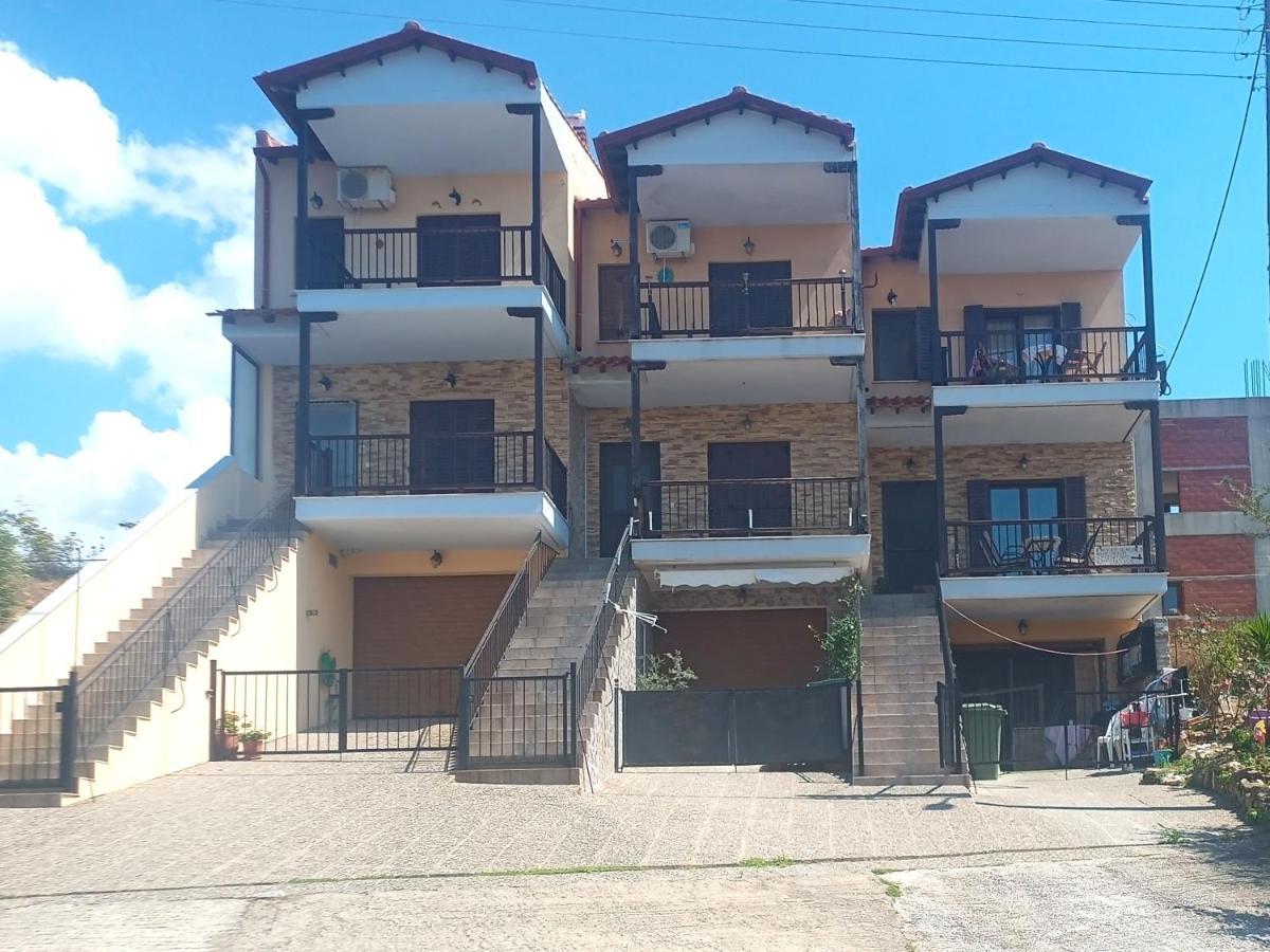 Μεζονετα Appartement Nea Roda Buitenkant foto