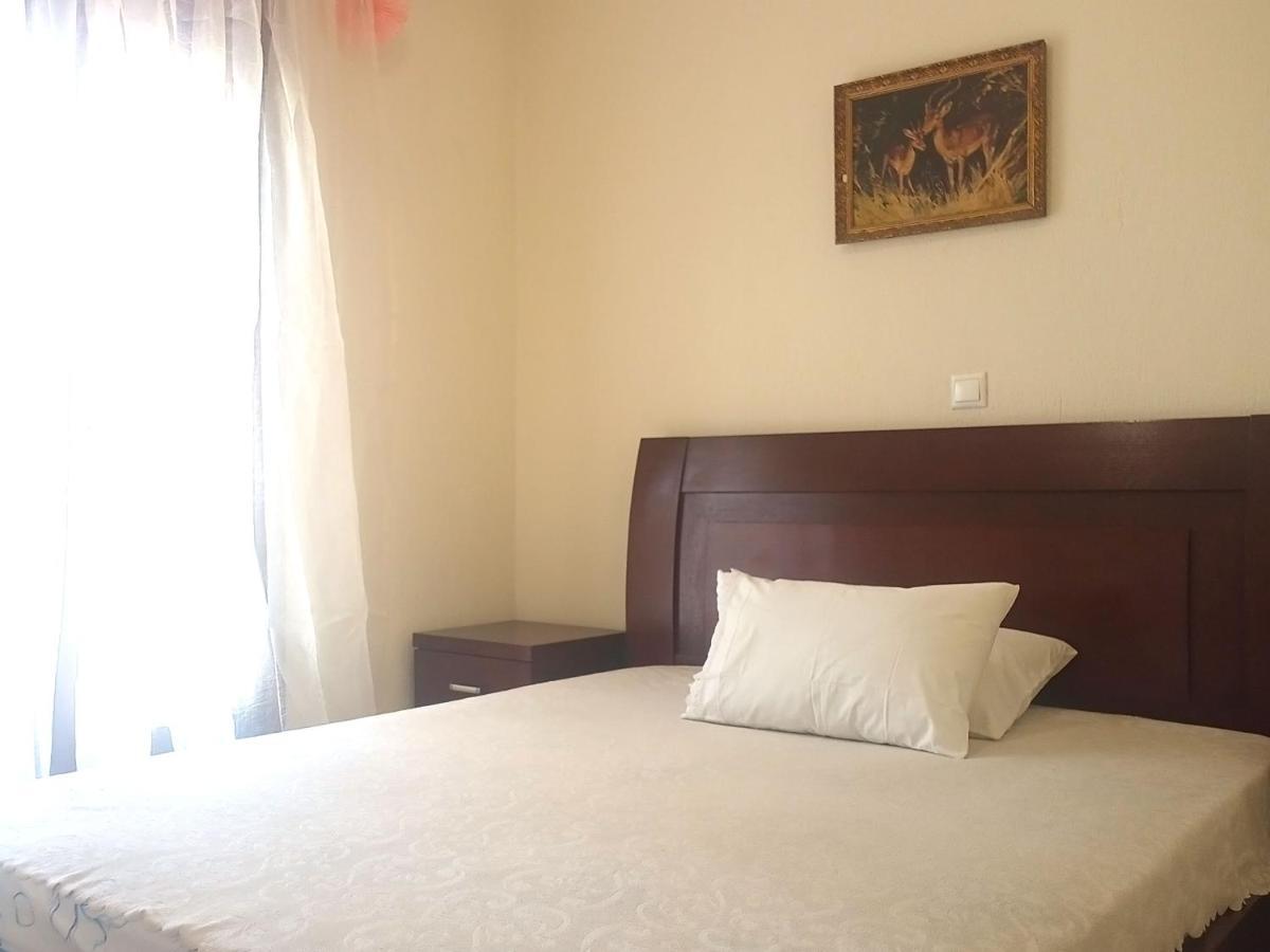 Μεζονετα Appartement Nea Roda Buitenkant foto